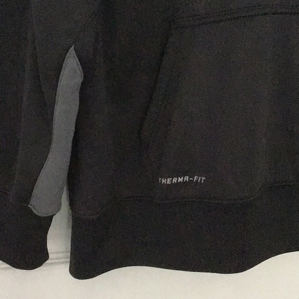 Nike jacket - Picture 2 of 6